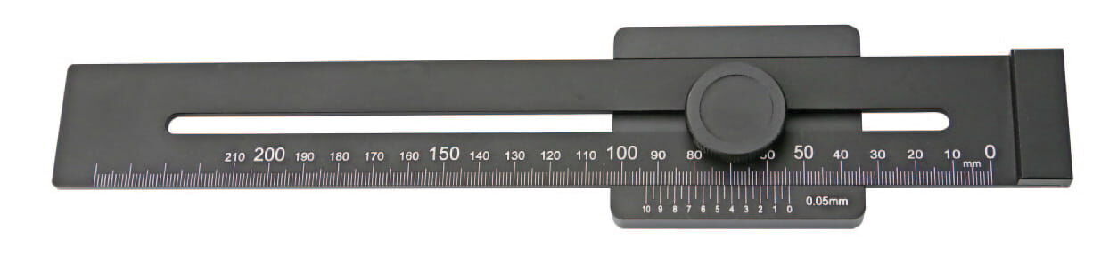 Metav IndustryLine 250mm Streichmaß: Aluminium, schwarz eloxiert mit mm-Skala, 0,05mm Ablesung, Frontalansicht