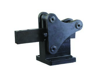 Kukamet Pneumatikspanner auf weißem Hintergrund. Der Spanner besteht aus Gusseisen. Der Fuß ist waagerecht und der Arm gerade und massiv.