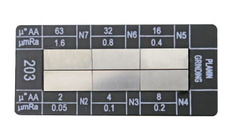 30-teiliger Oberflächen‑Vergleichsplatten‑Satz mit Ra‑Werten bis 500 µm - Metav IndustryLine