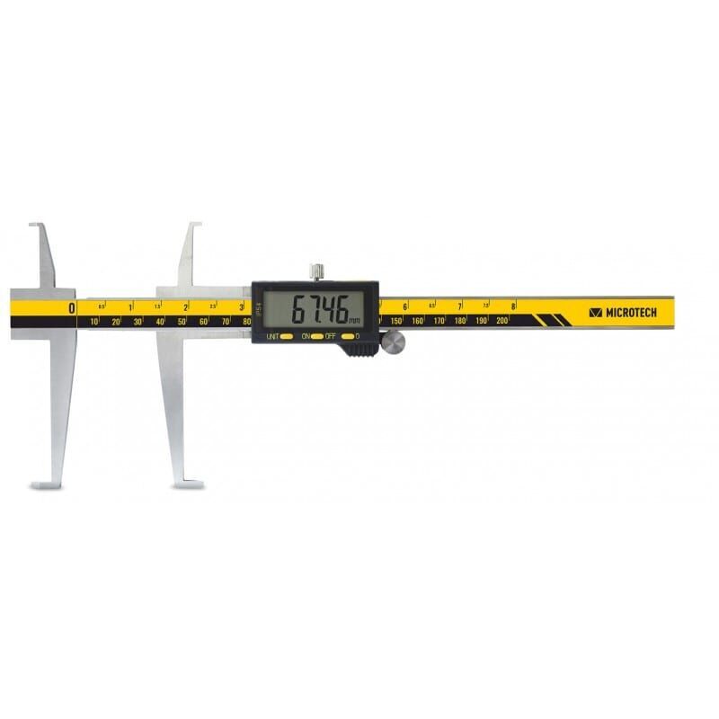 Microtech Digitaler Messschieber 300mm: Frontalansicht mit 13mm Digitalanzeige und gelb-schwarzer Skala, ISO 17025
