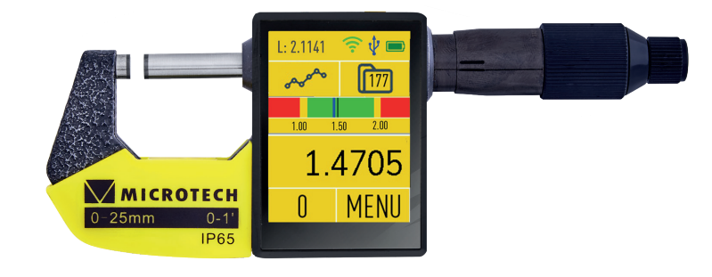 Messschraube auf durchsichtigem Hintergrund. Mit Tablet. Auf der Vorderseite befindet sich das Logo des Herstellers Microtech Metrology.