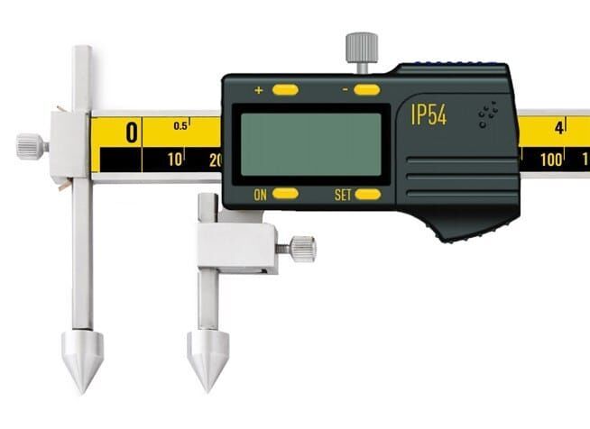 Microtech Metrology Digitaler Messschieber 310mm – Schwarz-gelbes Gehäuse, Messkegel aus Metall, Frontalansicht