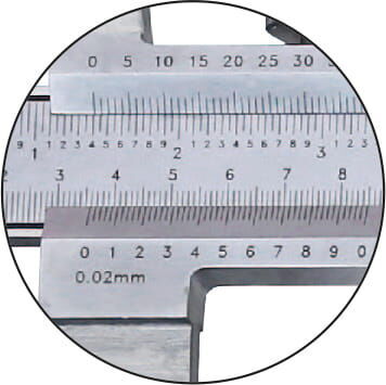Metav IndustryLine Werkstatt-Messschieber: Nahaufnahme von Nonius und Skala (0,02mm) aus rostfreiem Stahl