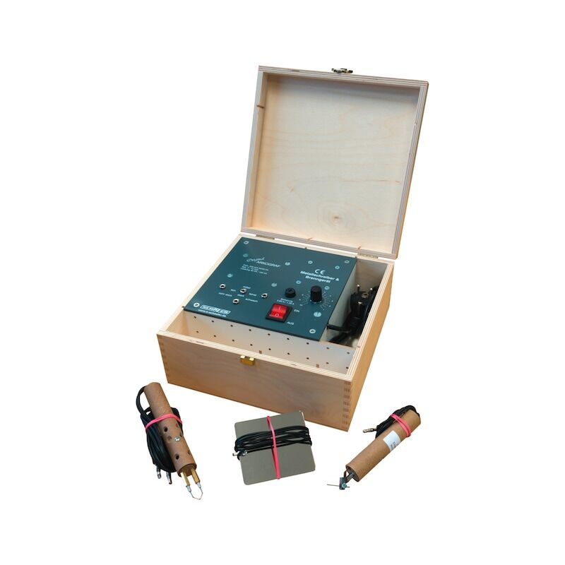 Elektrogerät, Holzkoffer, Bedienfeld, Drehregler, Zubehörkabel