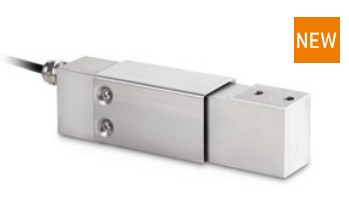 Silberne Wägezelle auf weißem Hintergrund. Die Wägezelle aus Edelstahl ist ein einziger Block, aus der Hinterseite ragt ein schwarzes Kabel raus. Auf der Seite kann man zwei Schrauben sehen die das Gehäuse zusammenhalten.