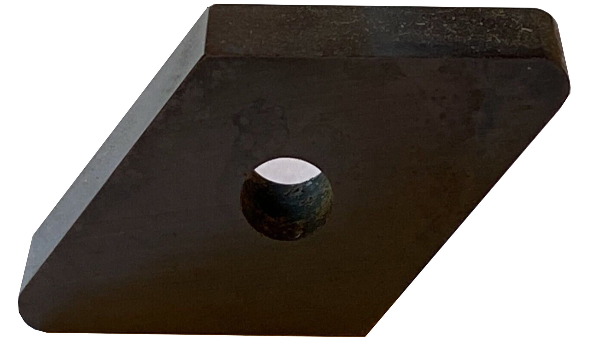Rechteckige, schwarze Wendeplatte auf weißem Hintergrund. Zwei Ecken sind abgerundet.  Die Oberfläche ist komplett glatt. In der Mitte befindet sich ein Loch.