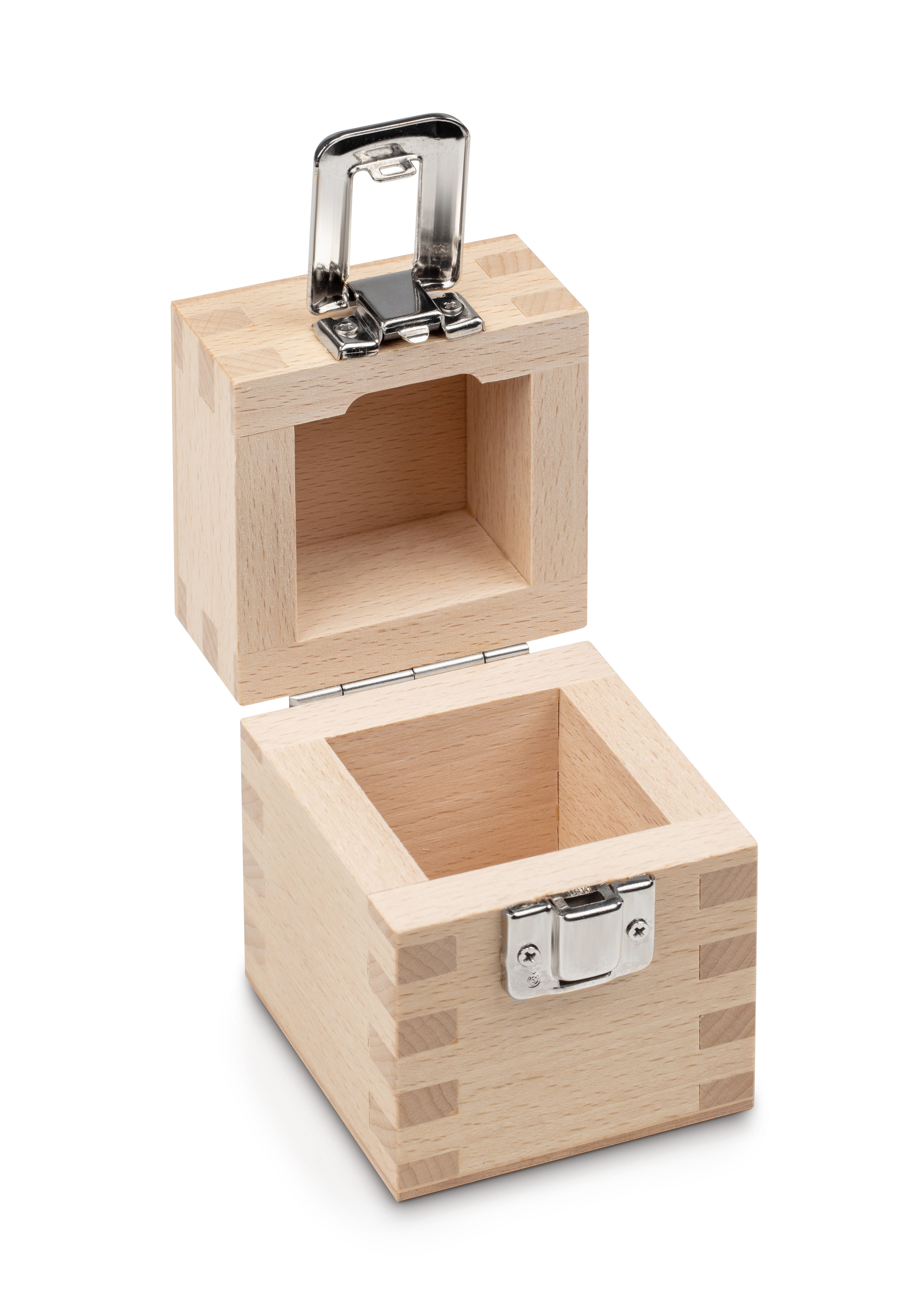 Holz Etui auf weißem Hintergrund. Das Etui ist von innen hohl um eine Gewicht darin zu platzieren. Der Deckel ist hochgeklappt.