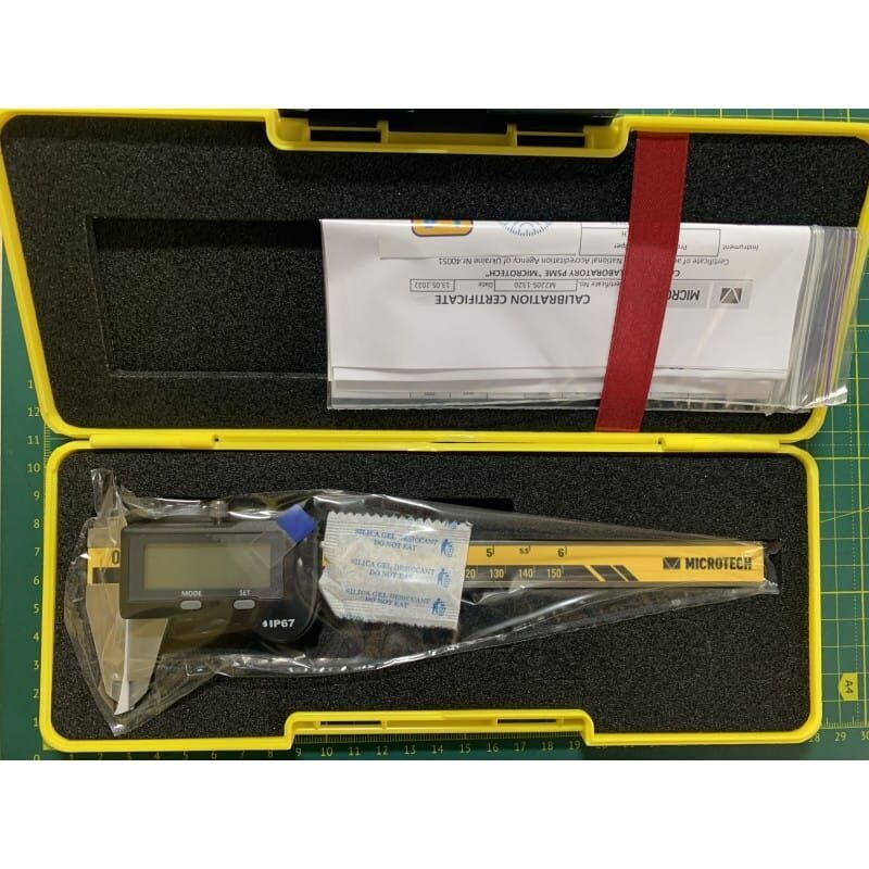 digitaler vernier, digitale Messschieblehre, Messwerkzeug, Messschieber, Koffer mit Schaum