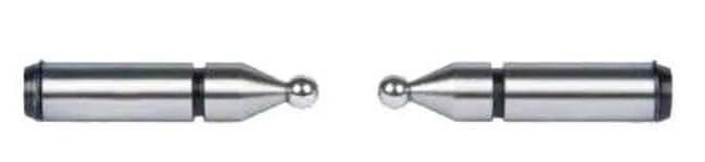 Microtech Metrology Amboss mit Kugel: Zwei glänzende, zylindrische Stahlambosse mit sphärischer Spitze