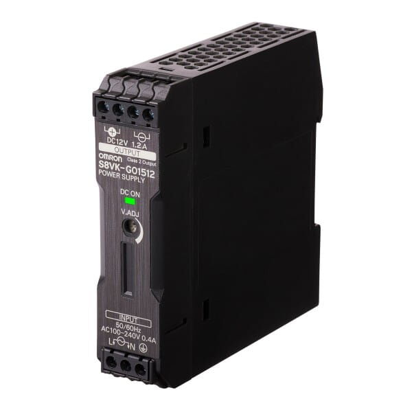 Schwarzer NEtzadapter auf weißem Hintergrund. Der Netzadapter steht aufrecht. Auf der Oberseite sind einige Löcher zur Lüftung eingebohrt, während auf der Vorderseite ein Knopf angebracht ist.