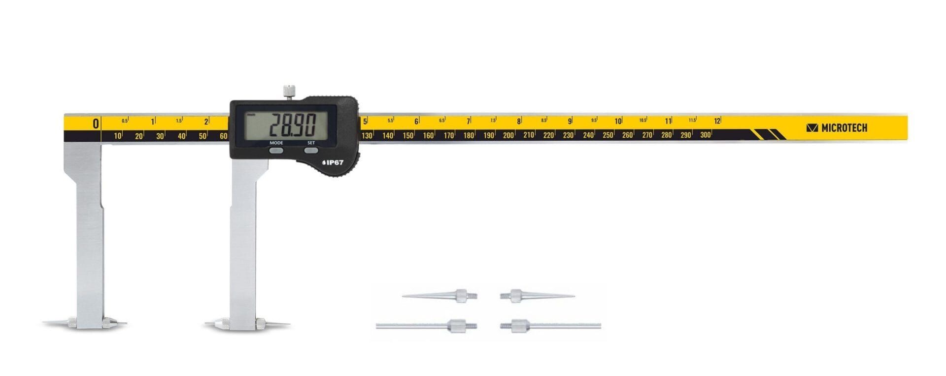 Microtech Digitaler Messschieber 500mm, IP67: Gelber Schieber, silberne Backen, schwarzes Display mit 28.90mm