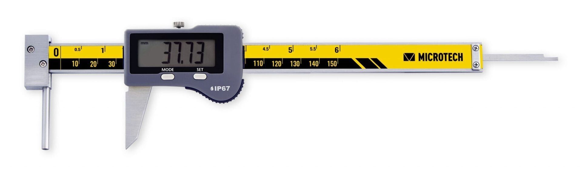 200mm Digitaler Messschieber: Frontalansicht, grau/gelb mit digitalem Display "37.73mm", IP67-Logo