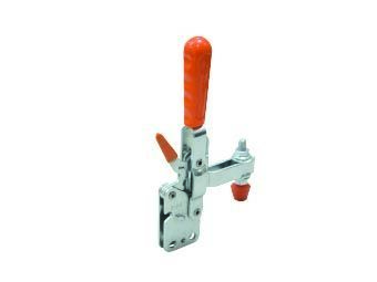 Vertikalspanner auf weißem Hintergrund. Der Griff ist von rotem Kunststoff umgeben. Der Fuß ist senkrecht. Dieses Modell hat eine Sicherheitsverriegelung., Schlosszange, Schlossklinge, Hebelgriff, Metall, orange