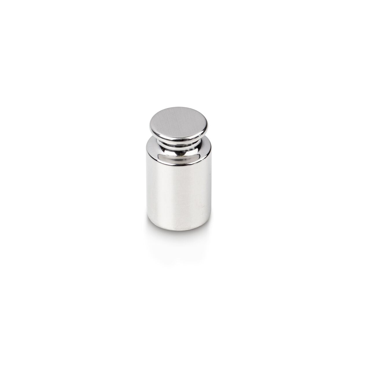Einzelgewicht in Knopfform auf weißem Hintergrund. Das Gewicht ist Silber.