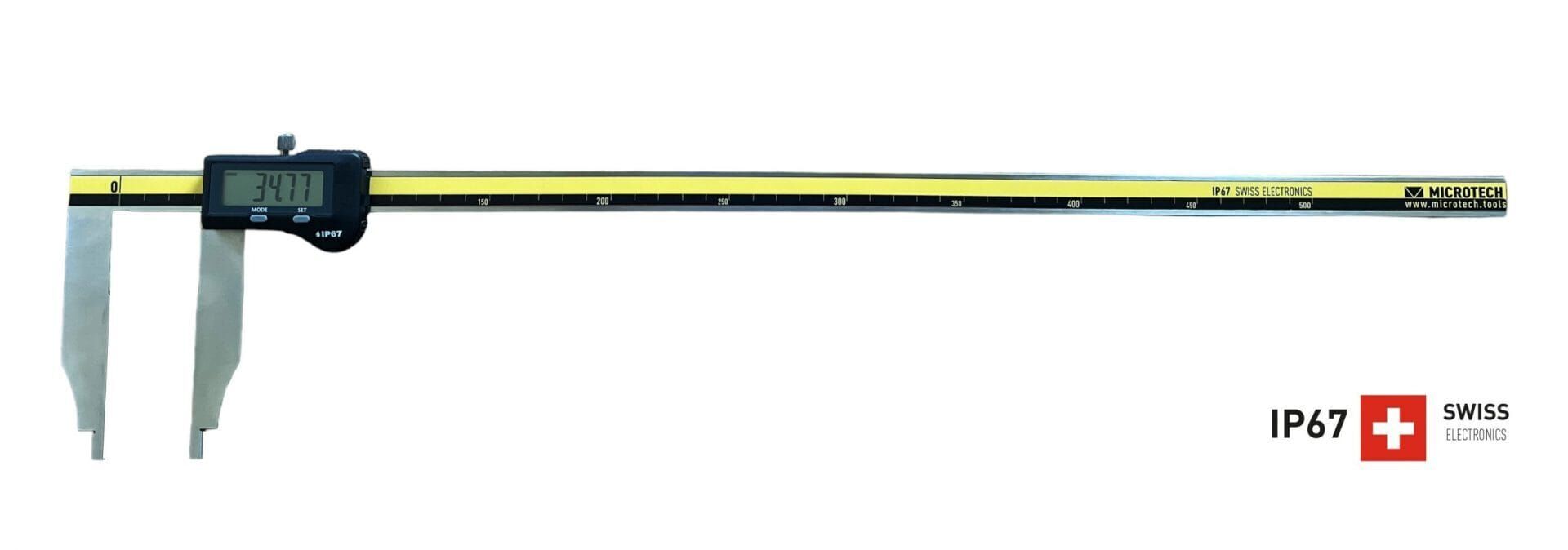 Microtech Digitaler Messschieber 500mm, IP67: Edelstahl, schwarze Anzeige, gelbe Skala, Frontalansicht