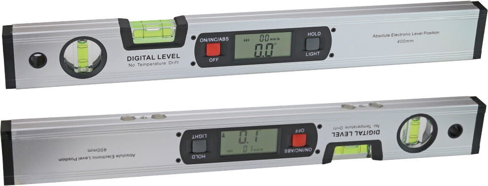 Metav IndustryLine Digital Wasserwaage M203.025: Silberner Aluminiumrahmen, zwei Ansichten mit LCD-Display, Tasten, Libellen